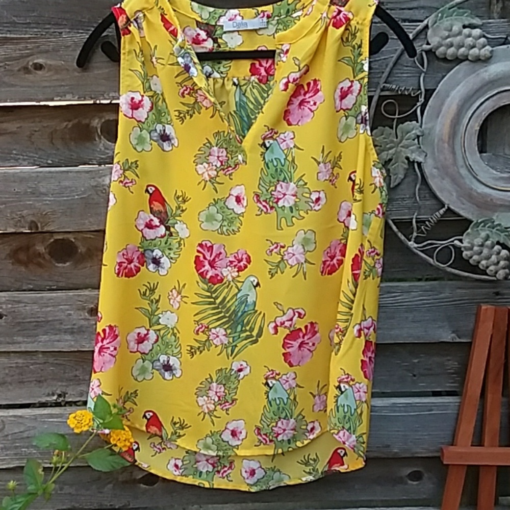 Sleeveless  Floral Blouse M